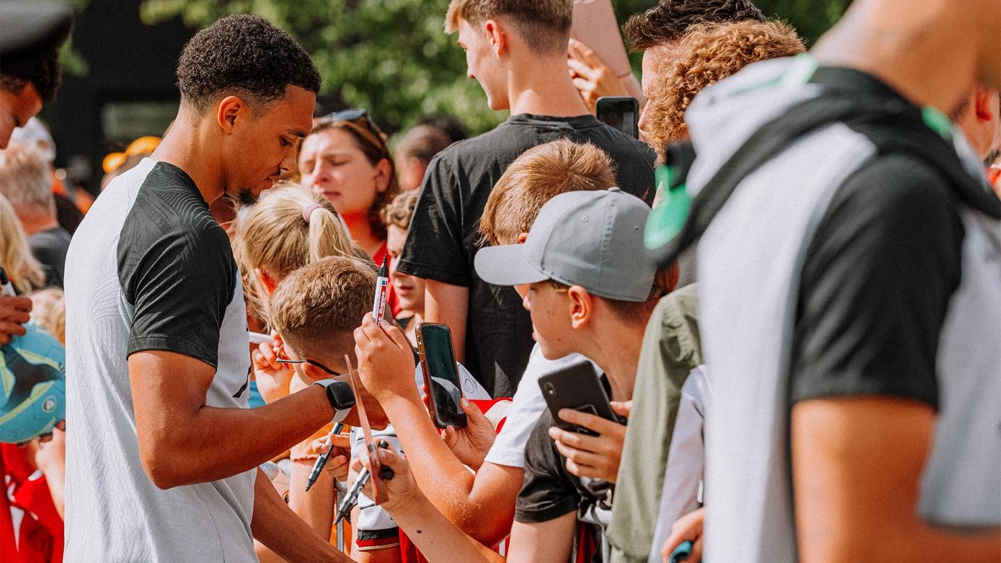 Trent Alexander-Arnold signing session