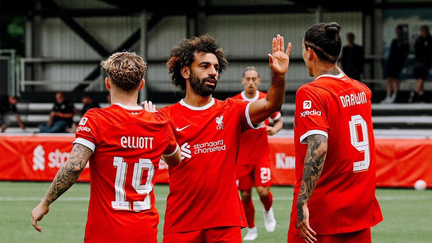 Mohamed Salah, Harvey Elliott and Darwin Nunez of Liverpool FC