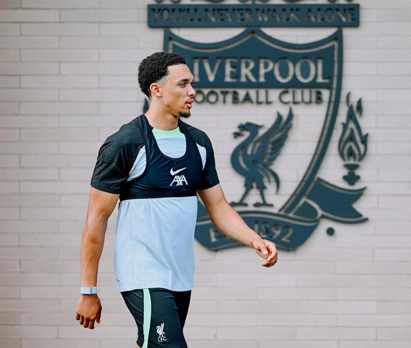 Trent Alexander-Arnold back in that 2019-20 haircut.