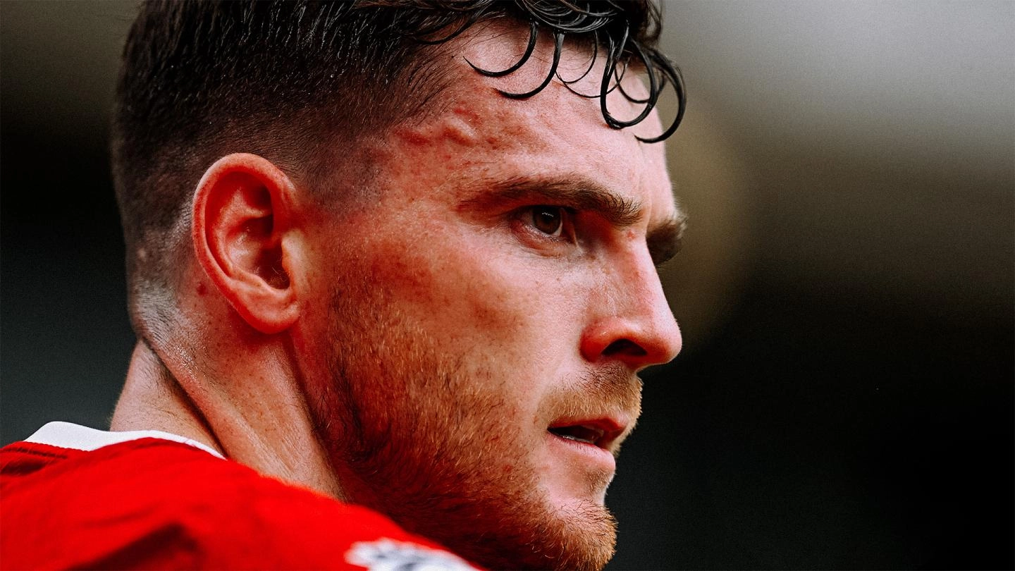 Liverpool left-back Andy Robertson offers fresh injury update.