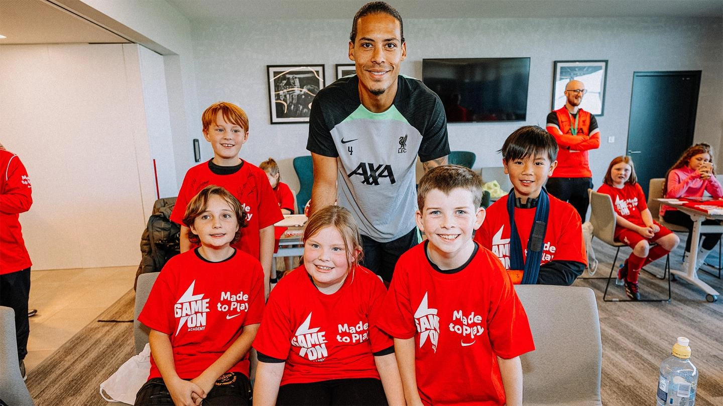 Local school children surprised by men’s first team at Nike ‘Game On’ event