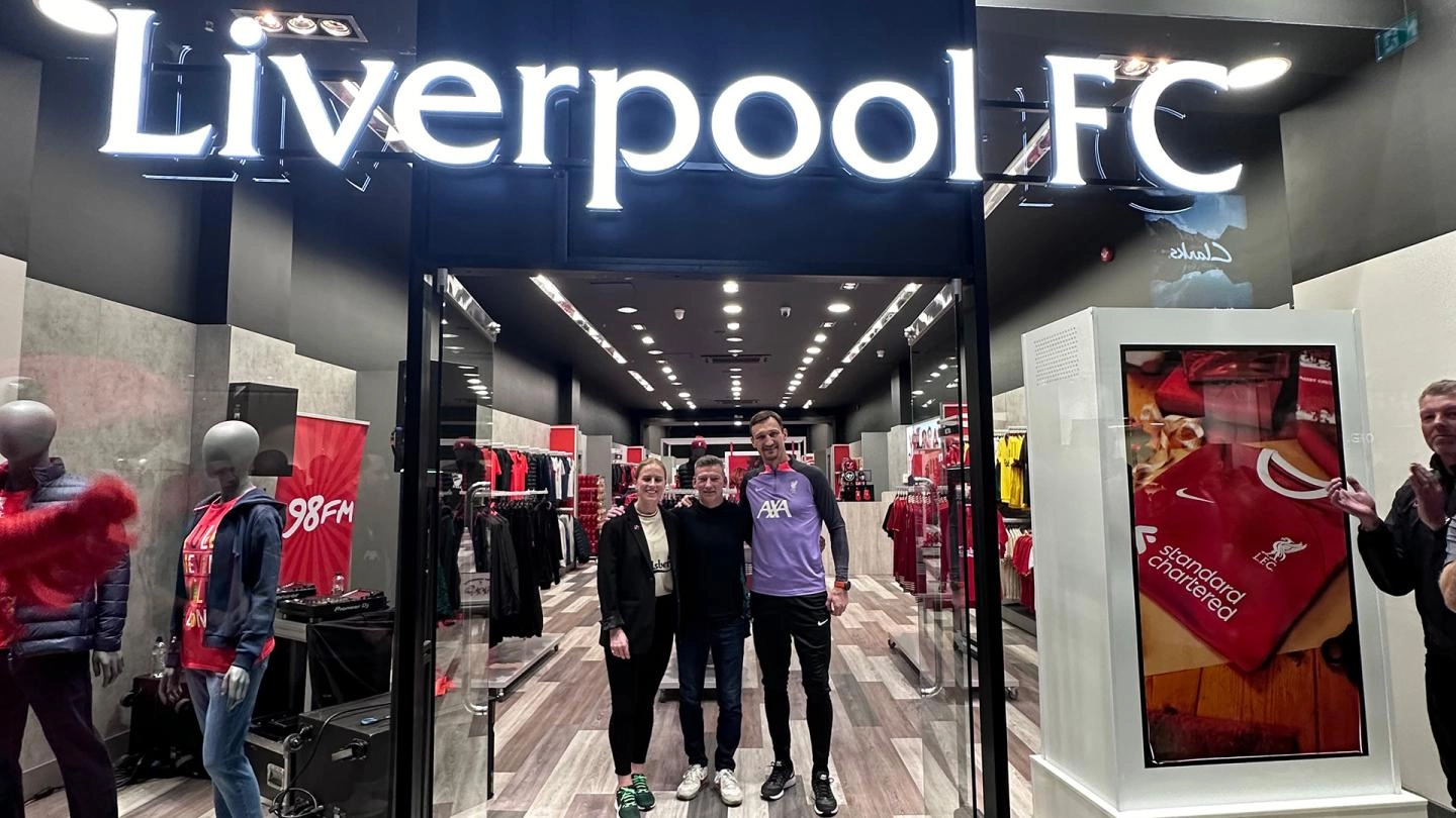 LFC Legends Help Launch New Club Store In Republic Of Ireland ...