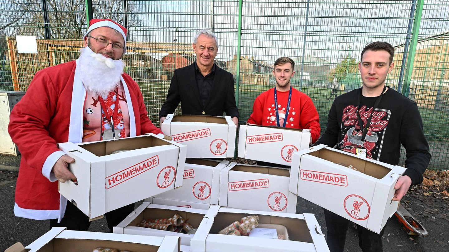 Reds legend Ian Rush helps deliver 2,000 Christmas dinner hampers to local families