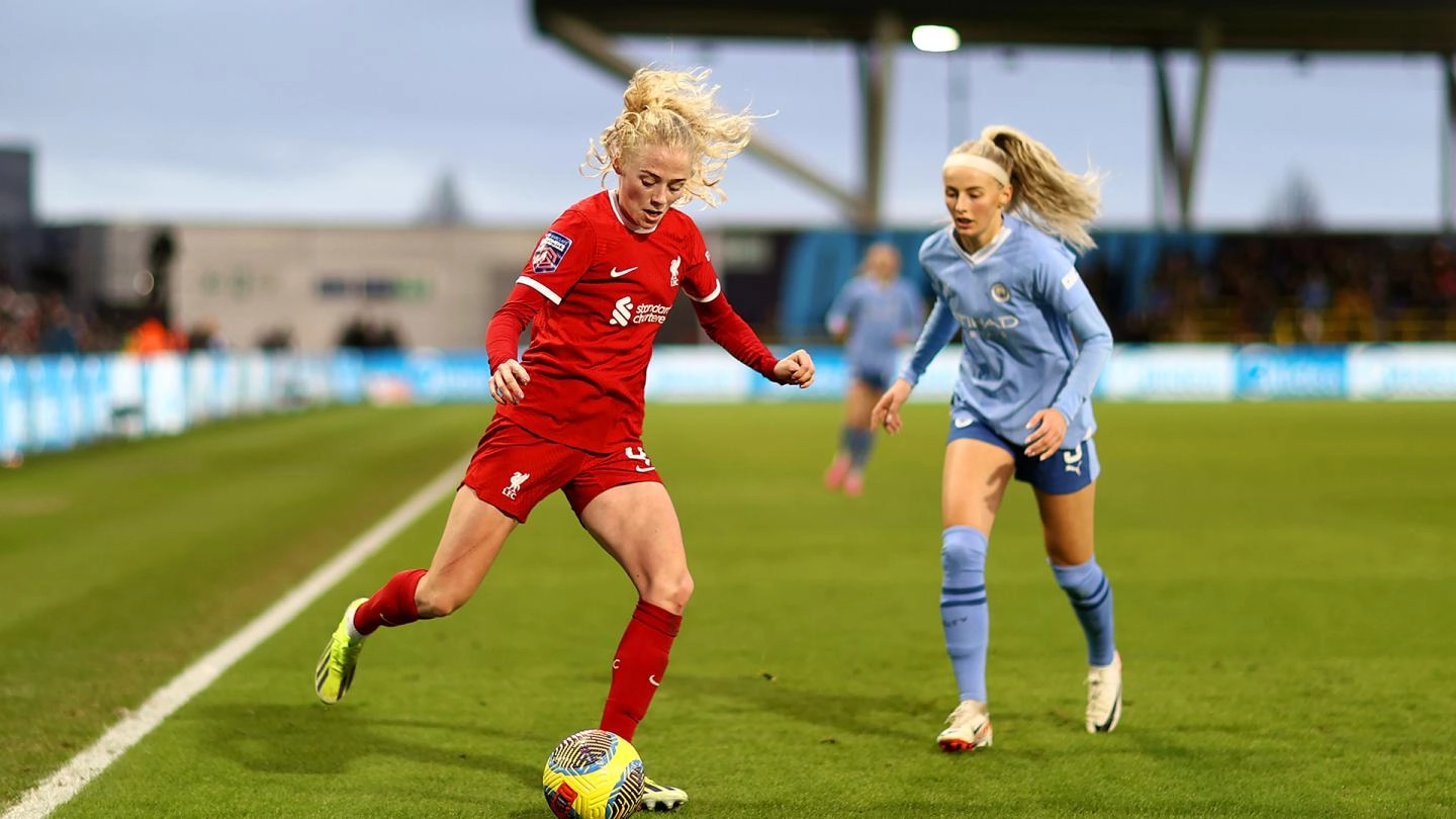 Liverpool suffer WSL defeat at Manchester City