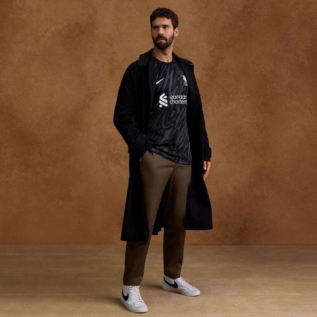 今ならほぼ即納！ Liverpool FC unveils new home kit for 2024-25 - Liverpool FC ウェア