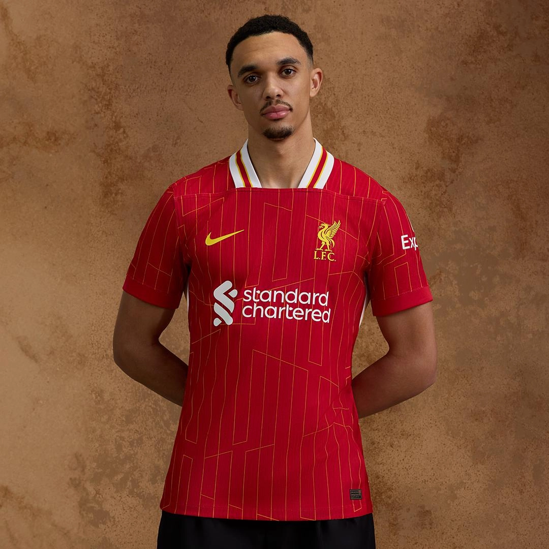 Photos Players Wear 2024 25 Liverpool Home Kit For First Time Photos Players Wear 2024 25 Liverpool Home Kit For First Time