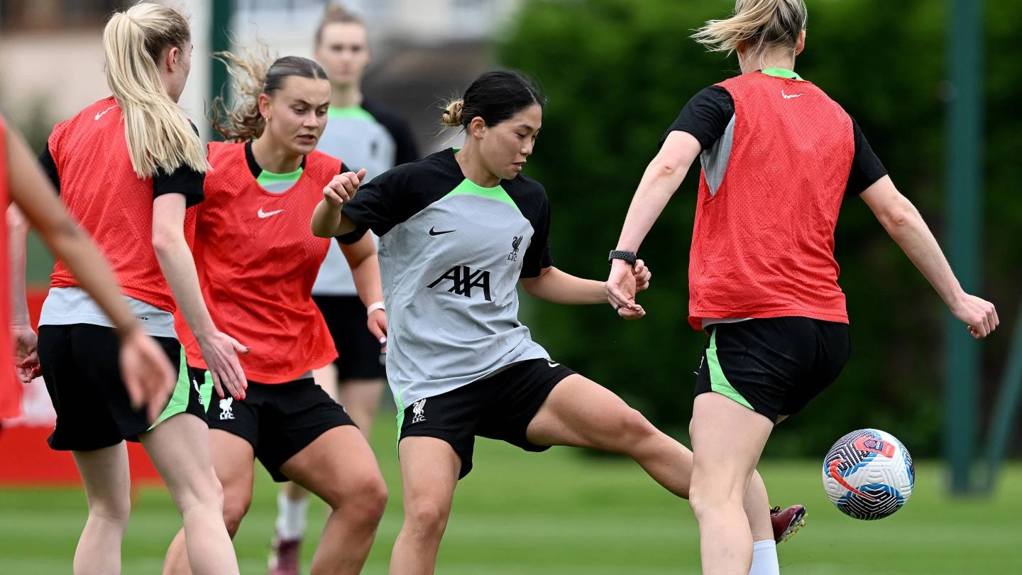 Fotos de entrenamiento: las mujeres de la LFC se preparan para el último partido de la temporada en el Leicester