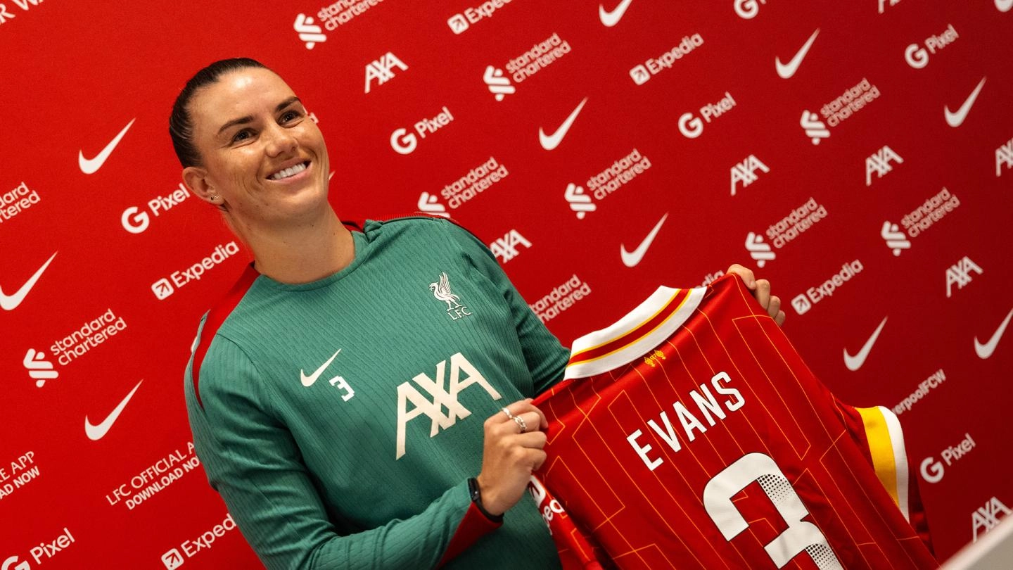 Photos: Gemma Evans seals LFC Women transfer at AXA Melwood Training Centre