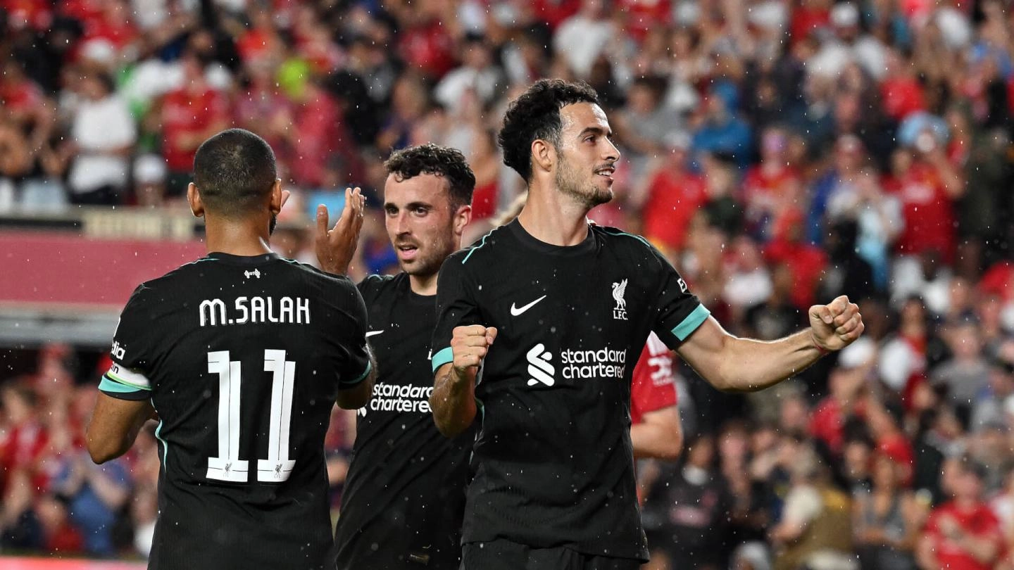 Liverpool 3-0 Manchester United: Watch highlights and full match