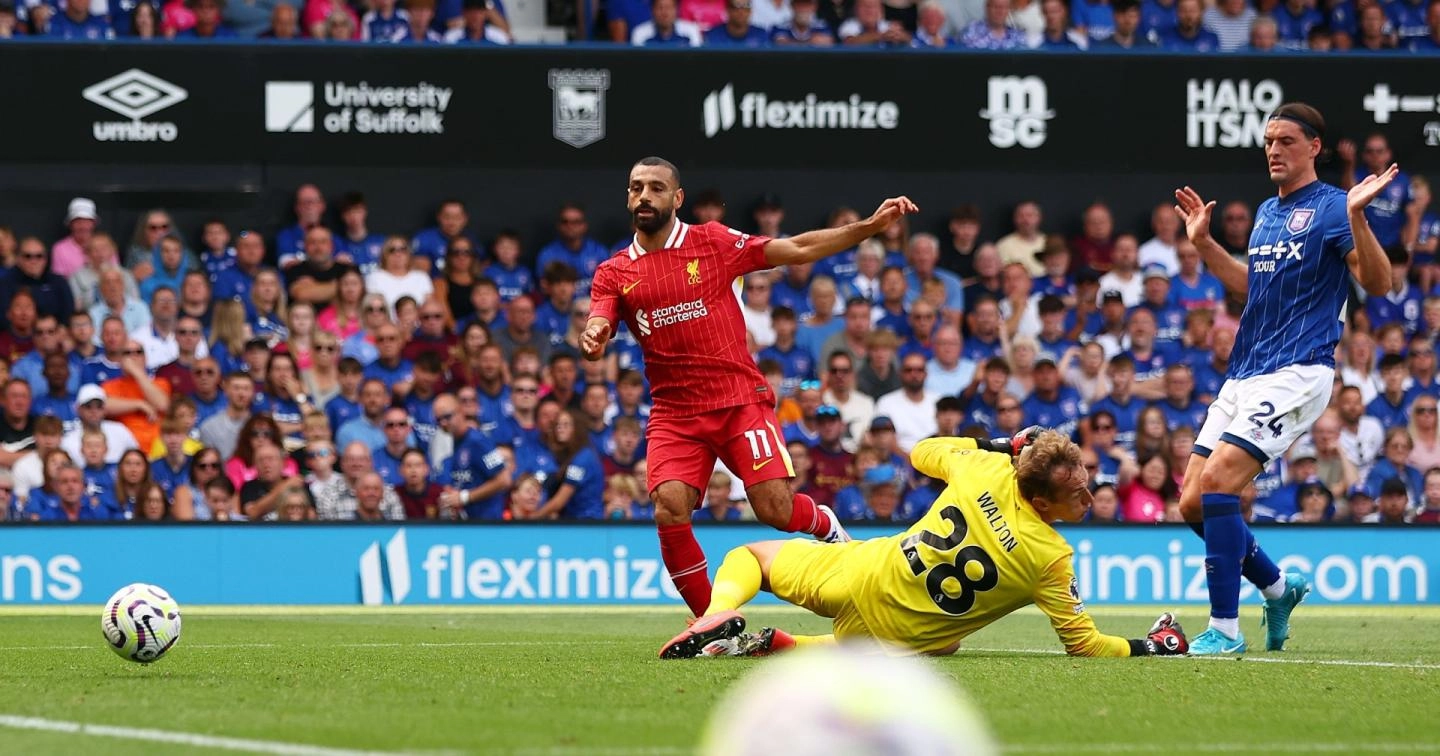 Mohamed Salah sets new Premier League record with goal at Ipswich