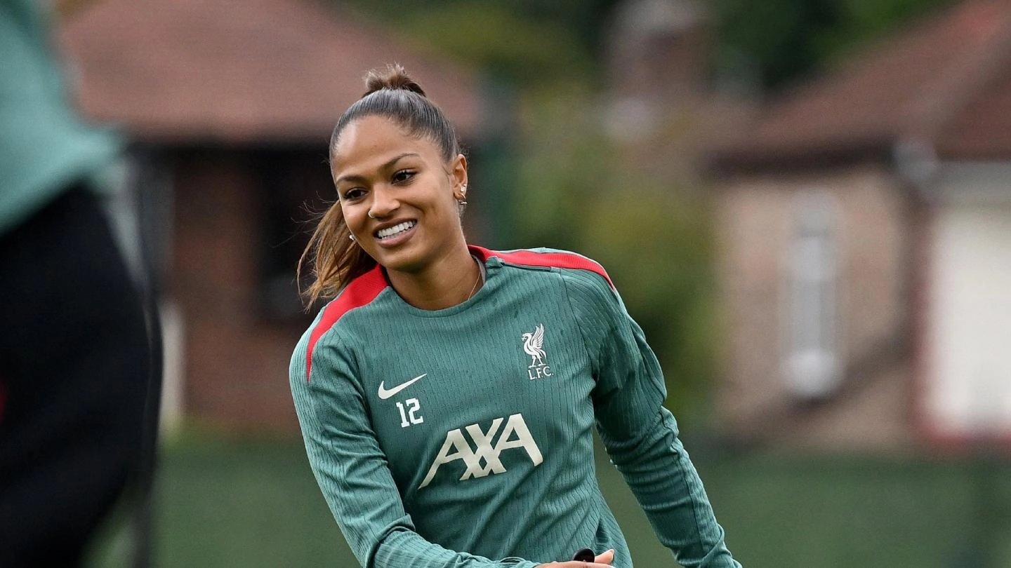 Training photos: LFC Women's Thursday session at Melwood