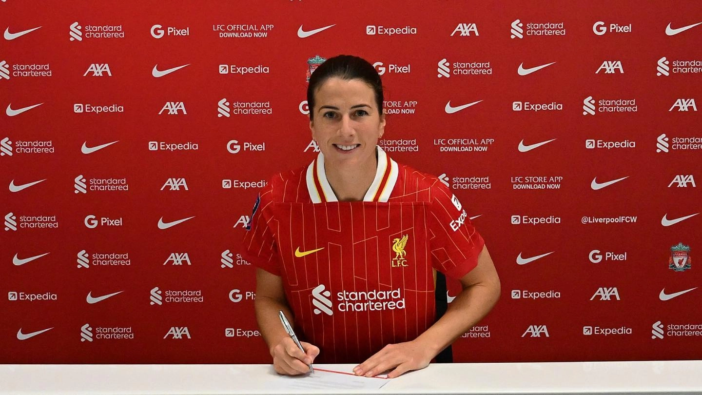 Niamh Fahey signs new contract with Liverpool FC Women