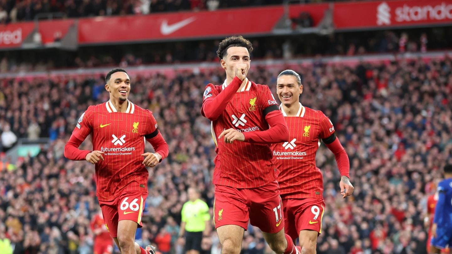 Curtis Jones scores the winner as Liverpool beat Chelsea 2-1 at Anfield