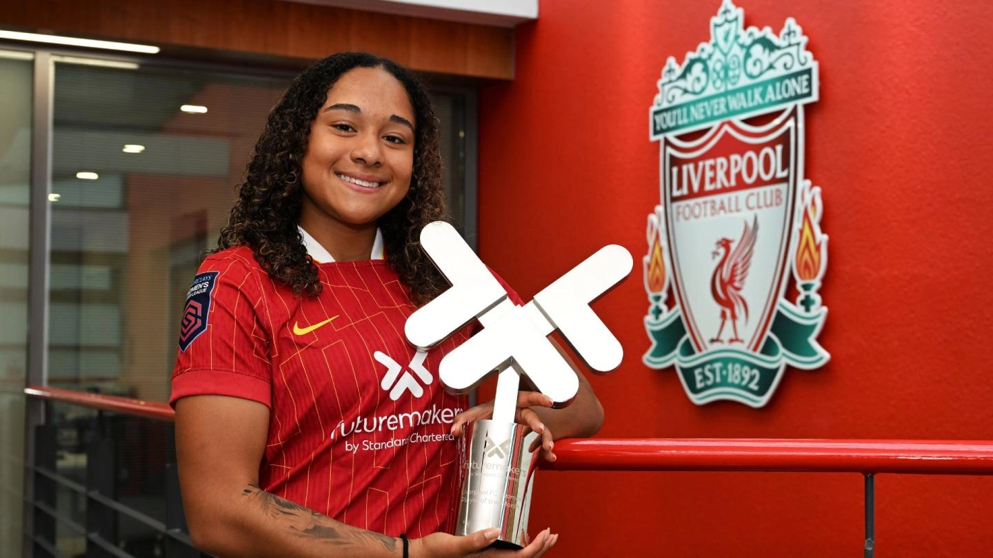 Olivia Smith retains Liverpool FC Women Player of the Month award