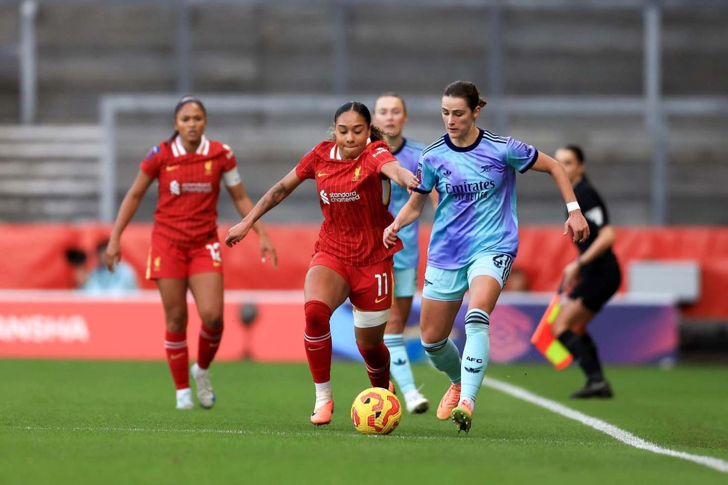 最終値下げリバプール 女子選手 サイン入りジャージ リバプールが2024年のWSL最終戦でアーセナルに敗れる - Liverpool FC