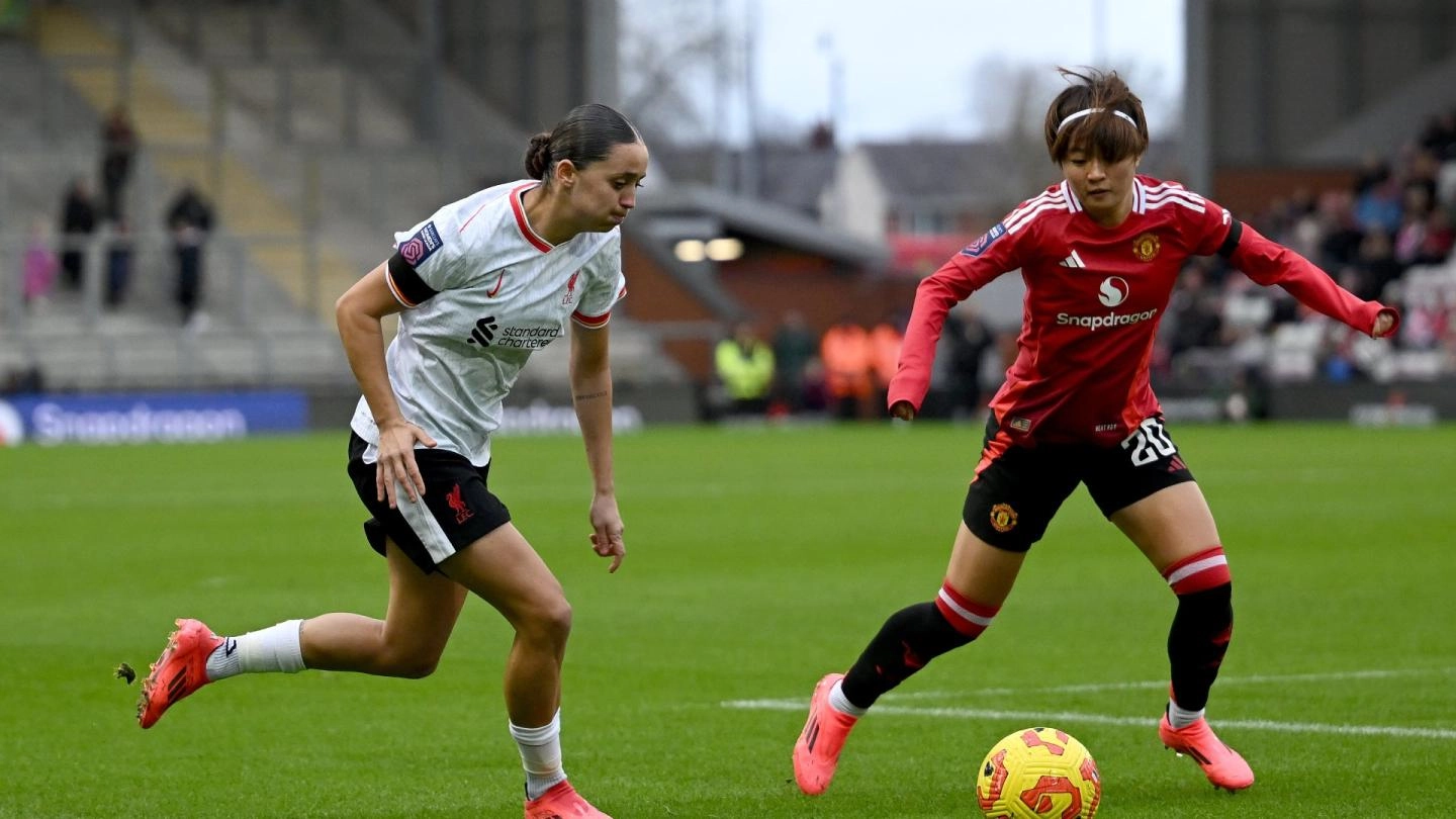 Liverpool beaten by Manchester United in WSL