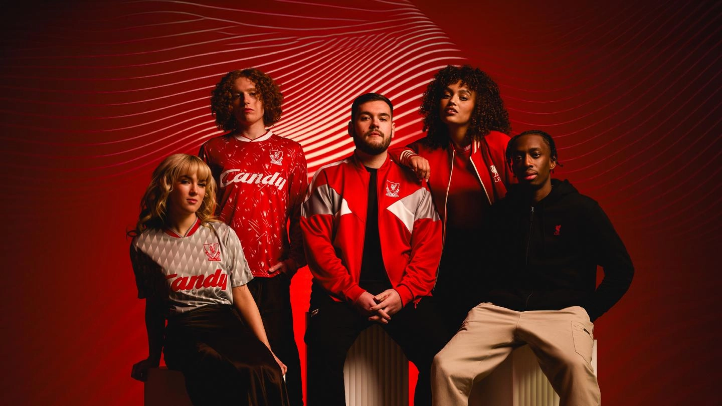 Celebra la icónica historia de Reds con una nueva colección retro y tradicional