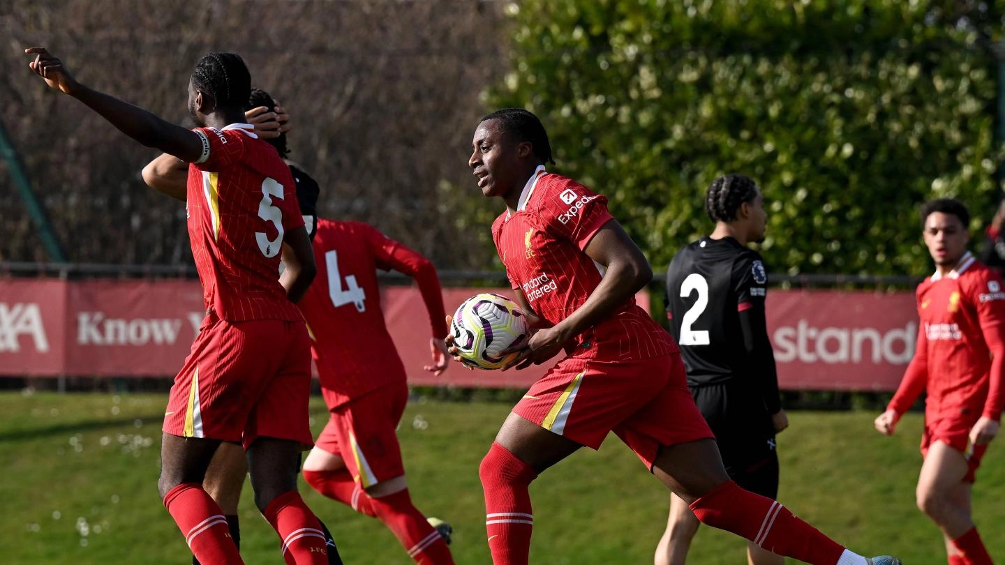 รายงานการแข่งขัน U21: นักเลเวลล่าช้าทำแต้มลิเวอร์พูลกับเวสต์แฮม รายงานการแข่งขัน U21: นักเลเวลล่าช้าทำแต้มลิเวอร์พูลกับเวสต์แฮม