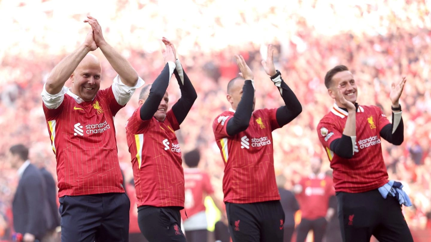 Arne Slot pays tribute to the 'crucial' team behind the team at Liverpool