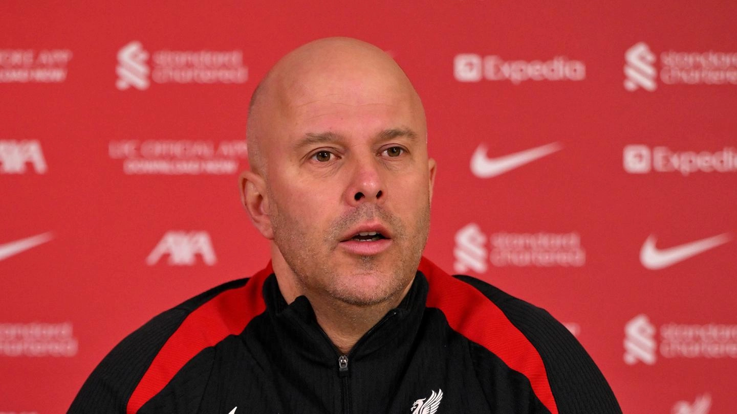 Press conference: Arne Slot discusses Trent Alexander-Arnold and right-back plans