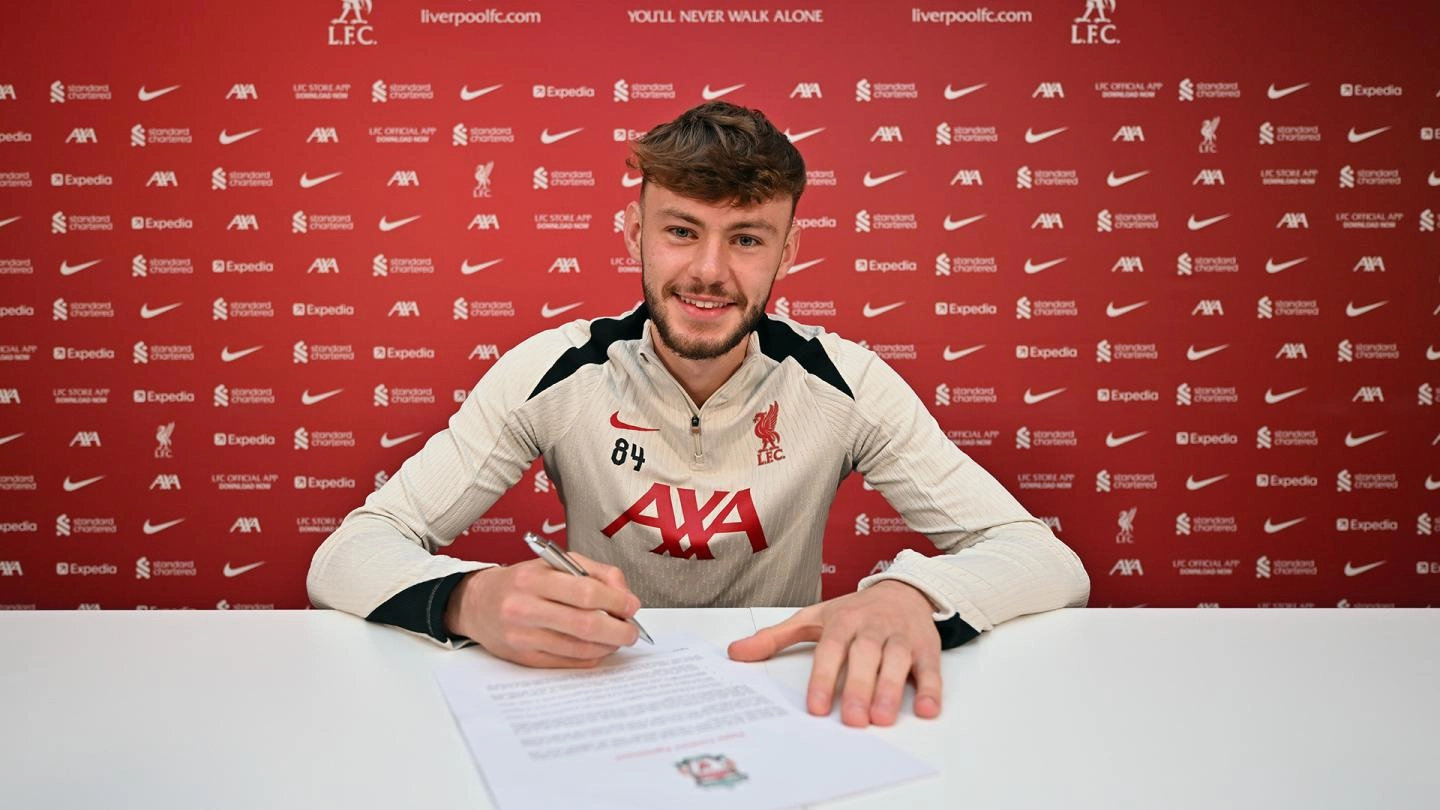 Conor Bradley signs new Liverpool FC contract