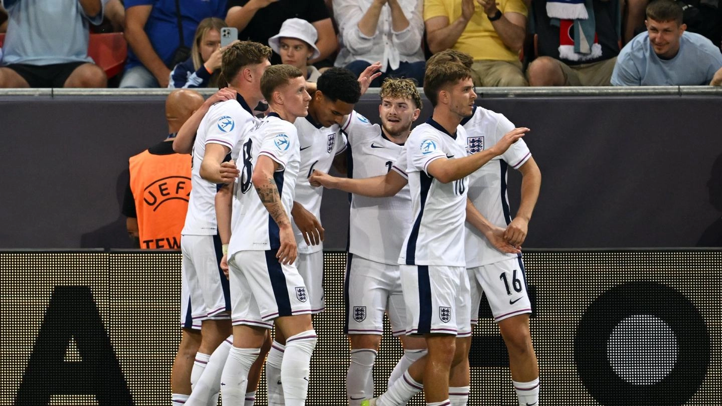 U21 Euros: Harvey Elliott scores again as England beat Spain to reach semi-finals
