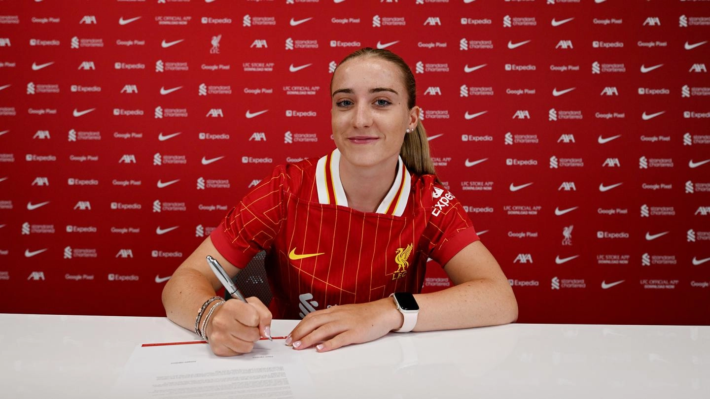 Liverpool FC Women complete signing of Kirsty Maclean