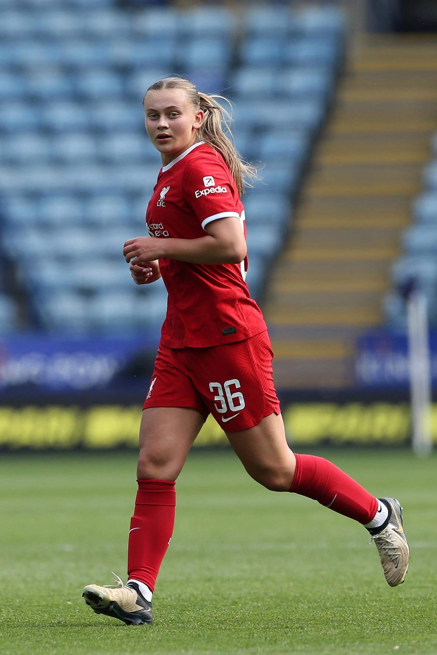 Shaw during her WSL debut at Leicester