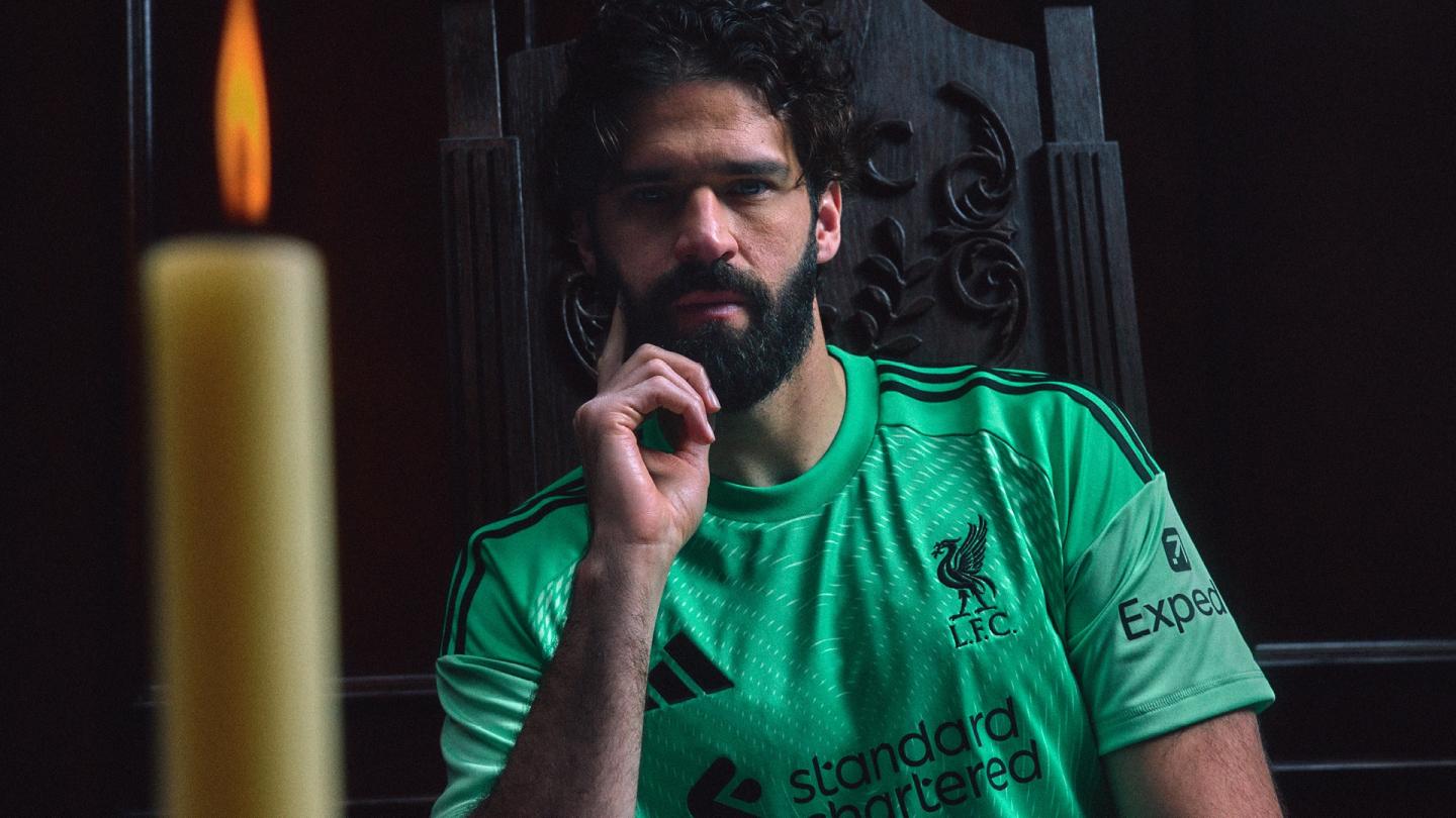 発表：2025-26シーズンのリバプールのアディダスゴールキーパーキット