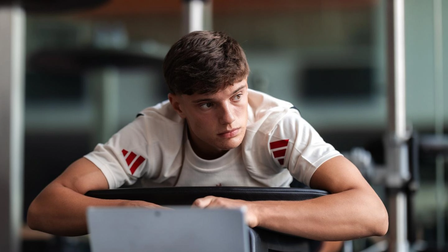 Behind-the-scenes photos: Giovanni Leoni's medical ahead of LFC transfer Behind-the-scenes photos: Giovanni Leoni's medical ahead of LFC transfer