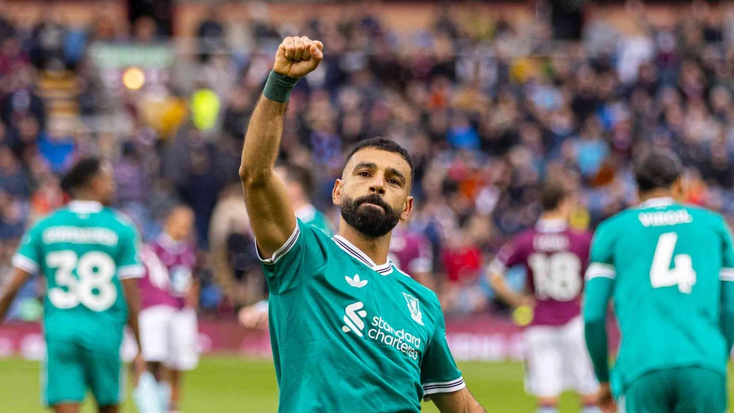 En fotos: el Liverpool estrena la nueva tercera equipación de adidas en la victoria del Burnley
