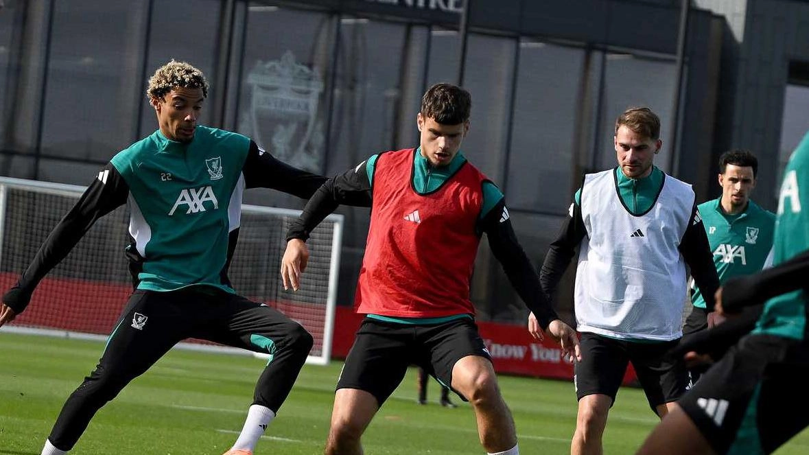 サイン入り リバプール 2012/13シーズン マッチプログラム QPR戦