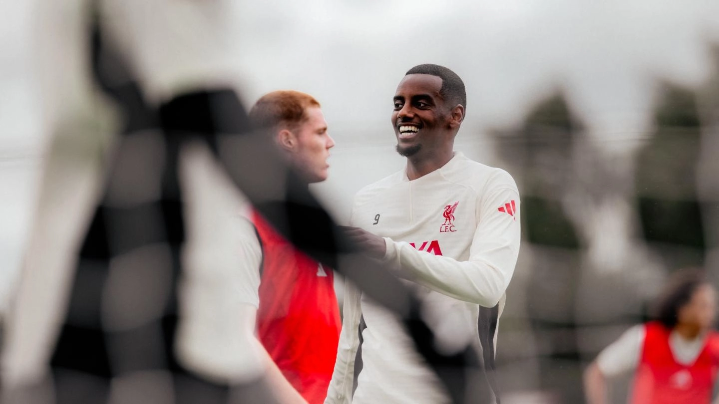 Arne Slot on Alexander Isak: Fitness, potential debut and why he wanted him at Liverpool