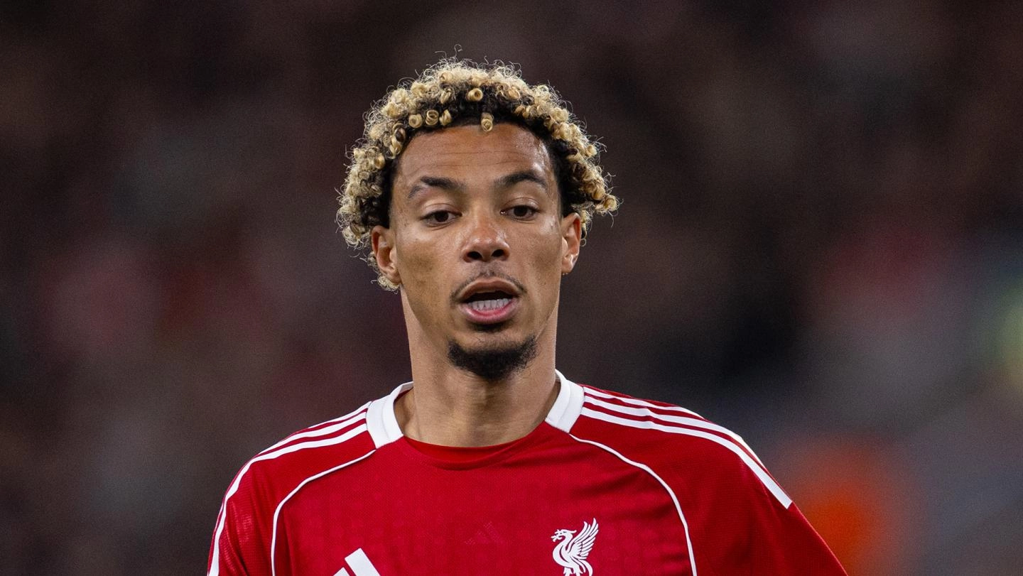 ฮิวโก้ เอคิติเก เผชิญหน้ากับคริสตัลพาเล