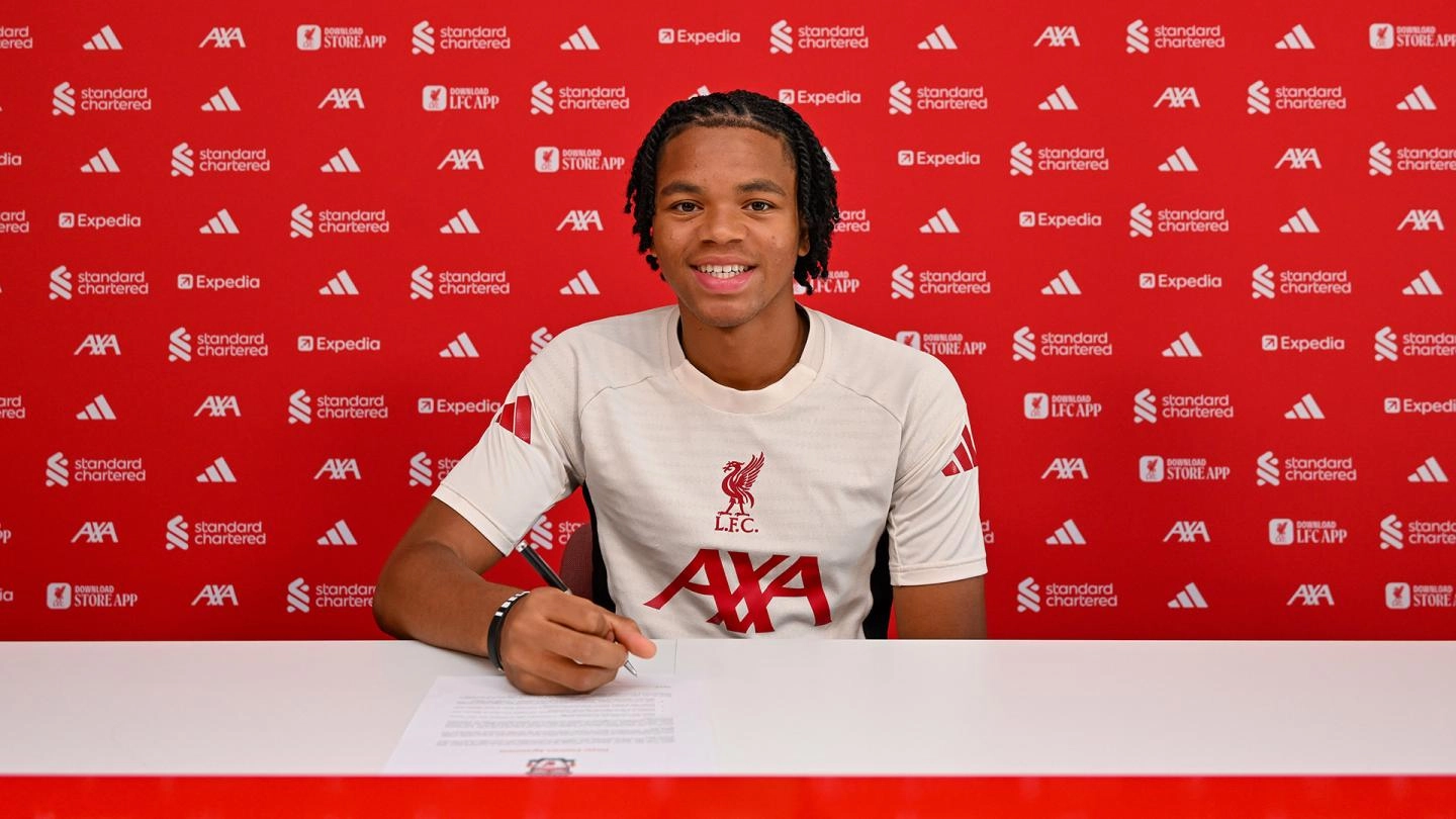 Rio Ngumoha signs first professional contract with Liverpool FC Rio Ngumoha signs first professional contract with Liverpool FC