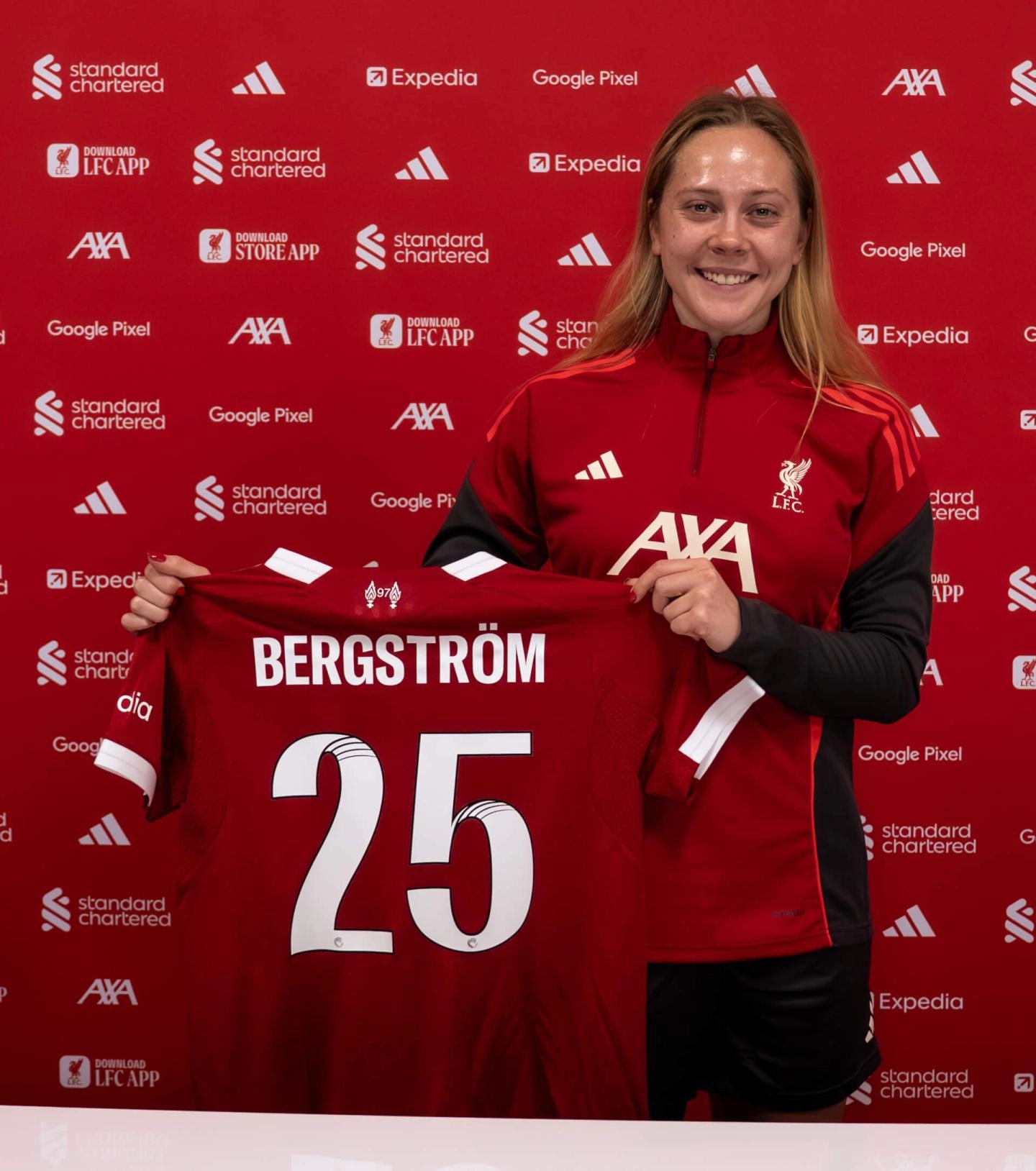 In photos: Alice Bergstrom visits Melwood to complete move to LFC