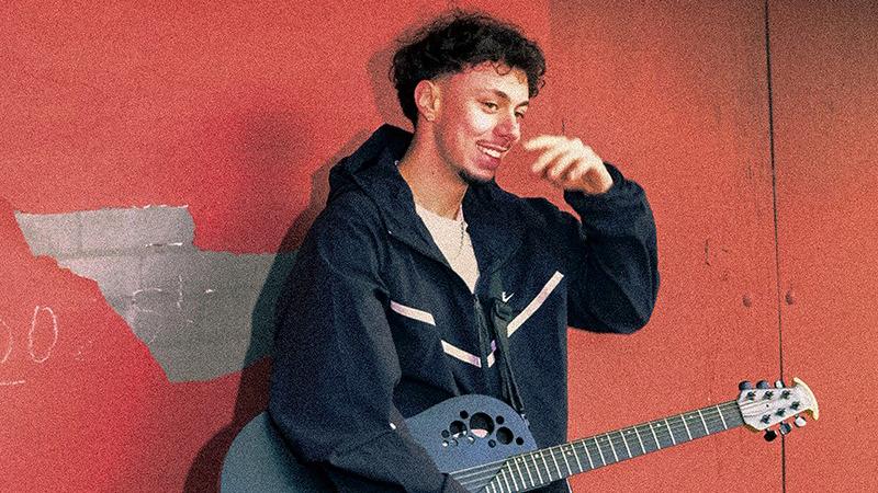 “محمد صلاح هو اللاعب المفضل لدي – كشخص عربي، كنت أتطلع إليه” – نادي ليفربول