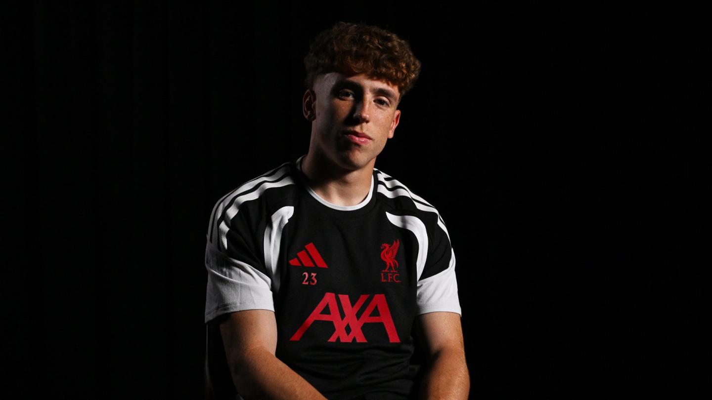 Victor Muñoz Completes Liverpool Transfer and Selects Squad Number