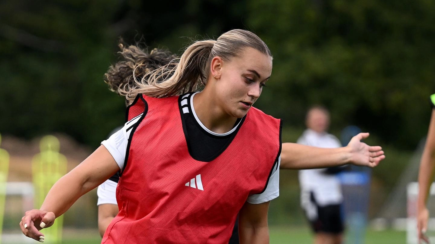 Zara Shaw named in England squad for Women's U20 World Cup Zara Shaw named in England squad for Women's U20 World Cup