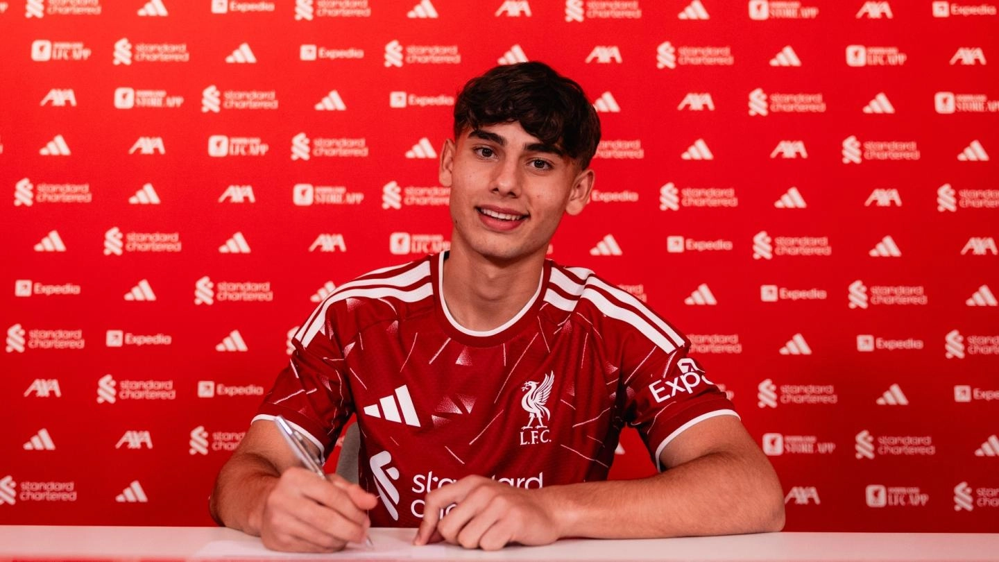 Erik Farkas signs first professional contract at Liverpool FC Erik Farkas signs first professional contract at Liverpool FC