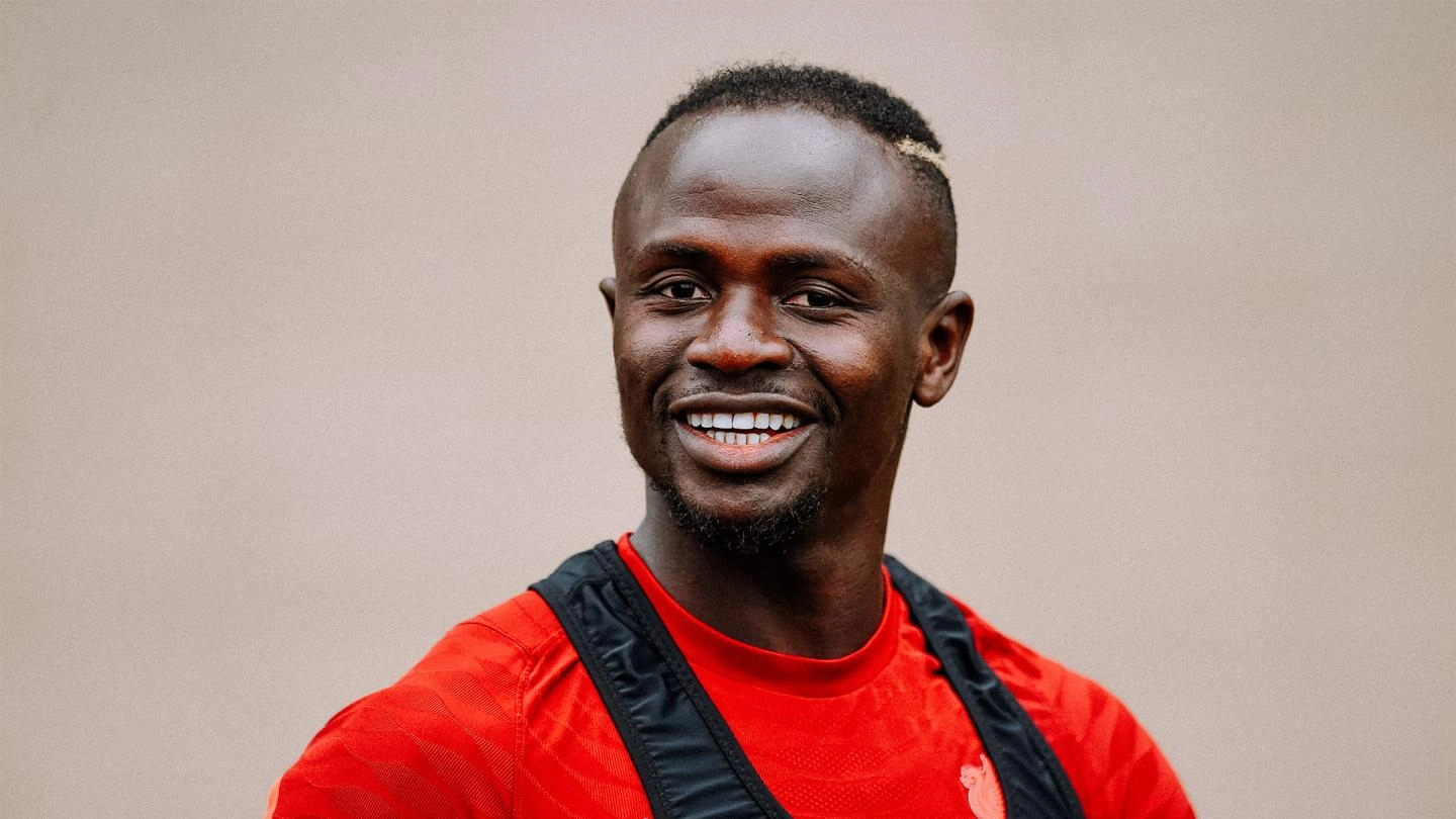 Sadio Mane trains as Reds' Arsenal preparation gets under way