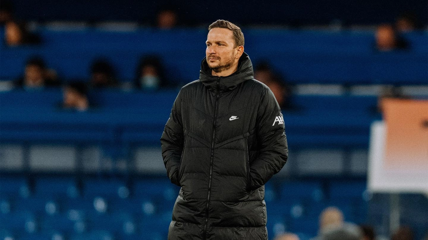 Pepijn Lijnders returns suspected positive COVID-19 test