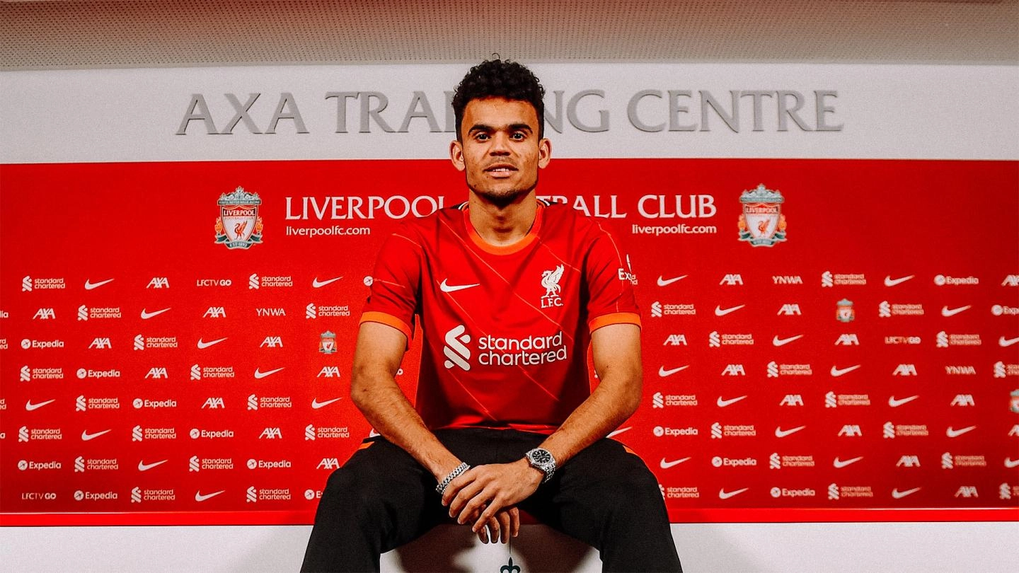 Luis Diaz meets Klopp and teammates on first day at LFC