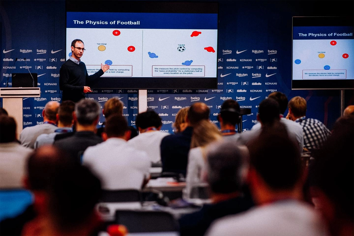 Spearman delivers a talk at the Barça Sports Analytics Summit