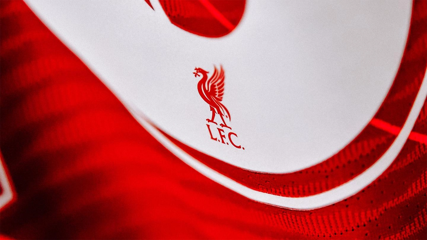 Reds to donate match-worn shirts to Ukraine Crisis Appeal