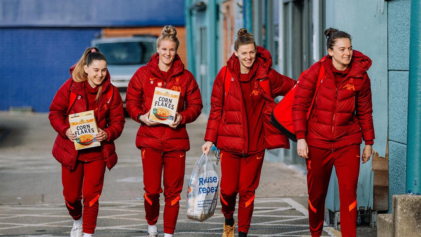 Fans Supporting Foodbanks truck returns for Durham fixture