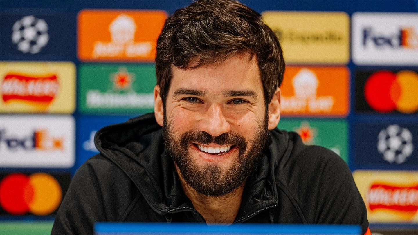 Alisson: If it's needed, I'll go up for a corner again!