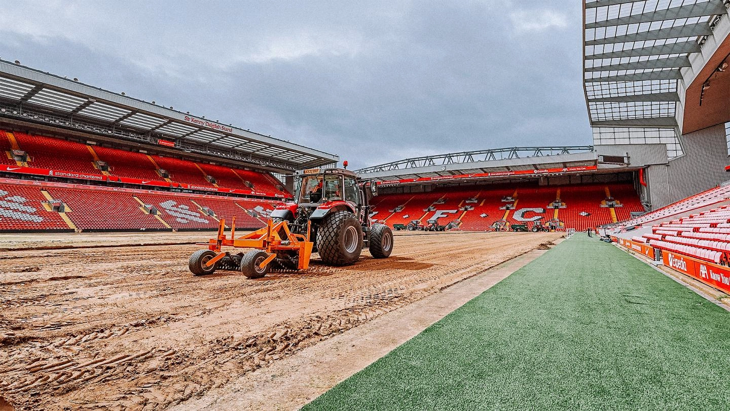 Reds install new hybrid carpet pitch at Anfield
