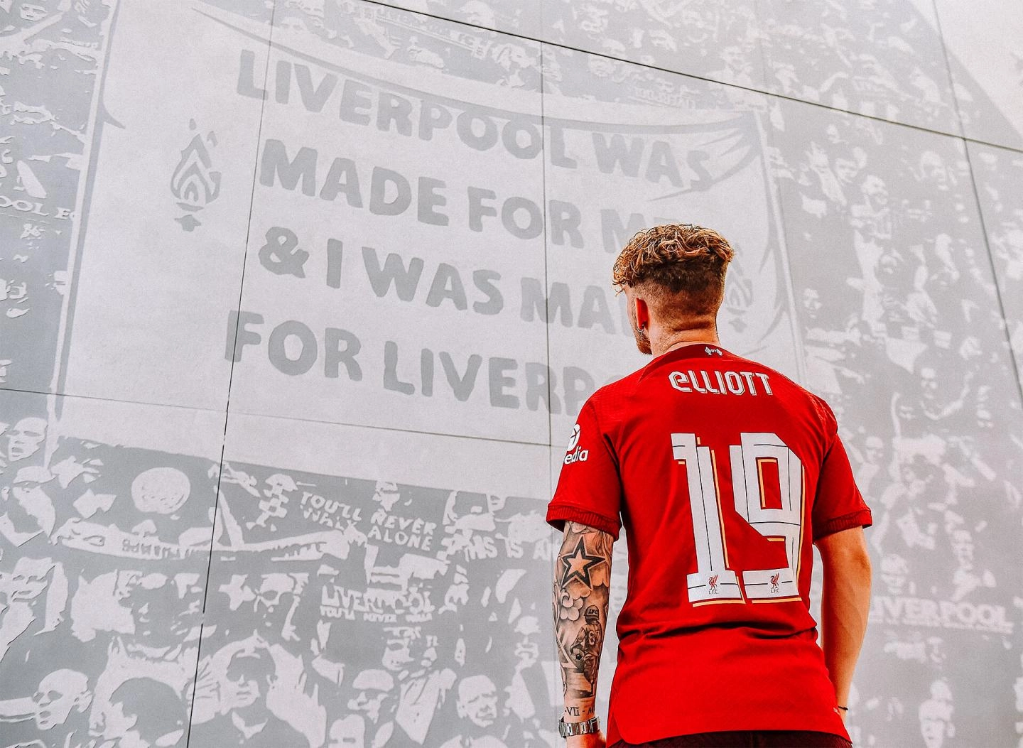 Harvey Elliott poses with new No.19 Liverpool shirt - Liverpool FC