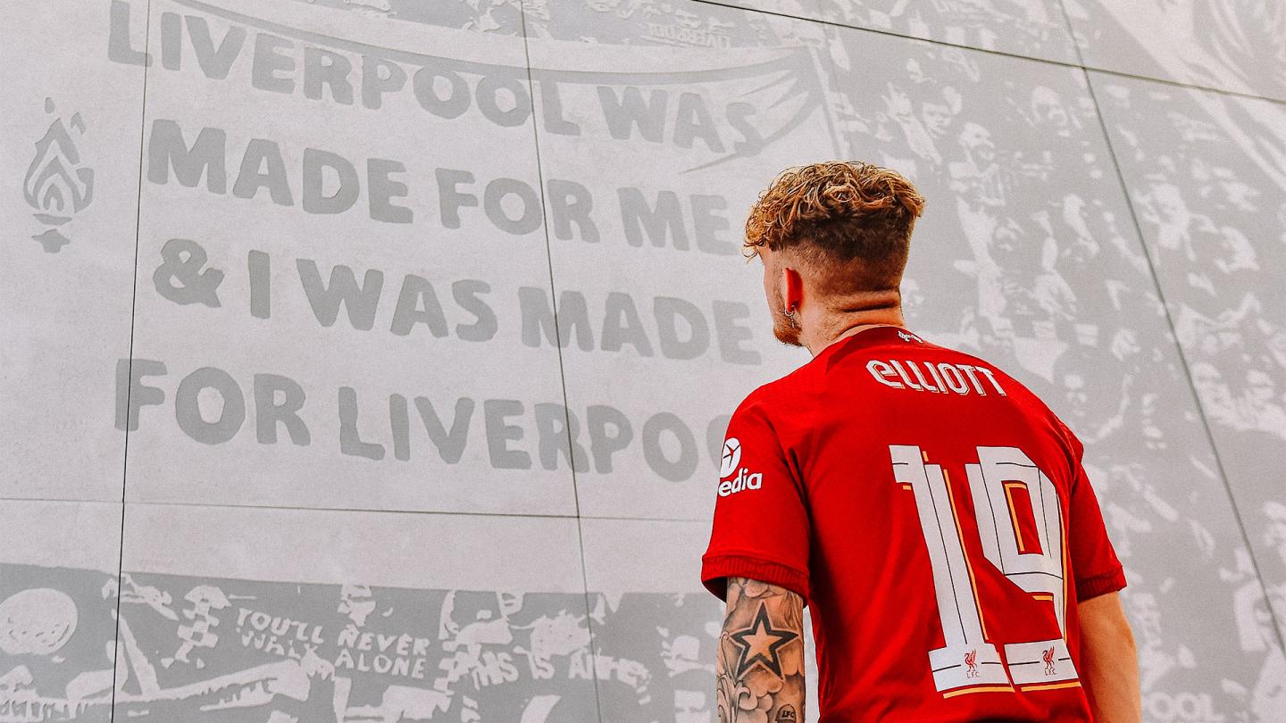 Insigne Liverpool FC – Kit Downing N°19, Pin's Football Club Anglais